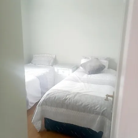 Spacious 5 Bedroom House Ennis